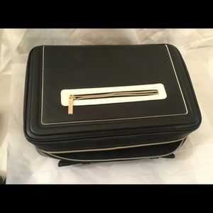 ESTÉE LAUDER LIMITEDEDITION SOFT SHELL MAKEUP CASE